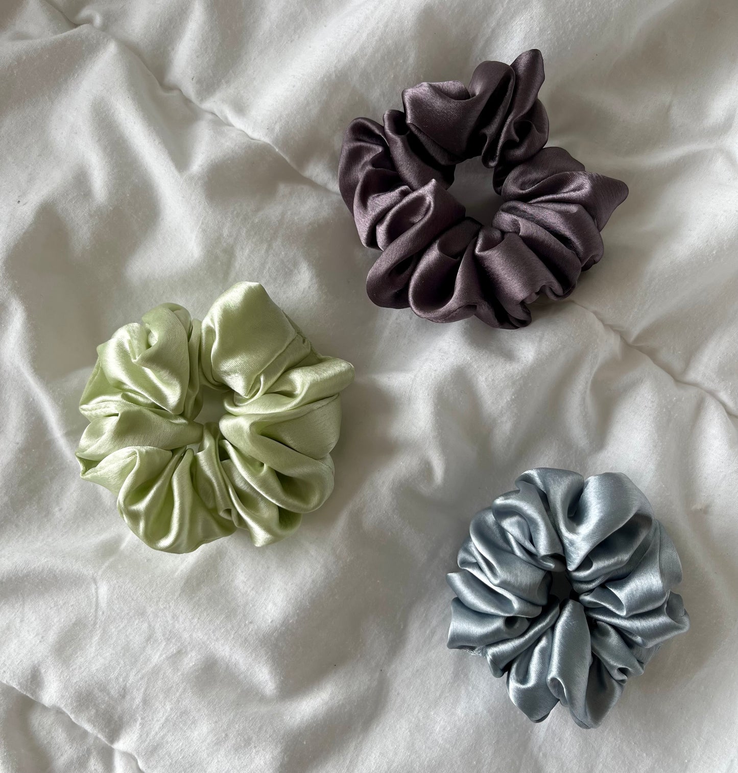 Silk Scrunchie in Purple Haze