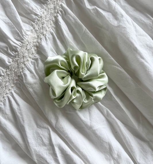 Silk Scrunchie in Honeydew