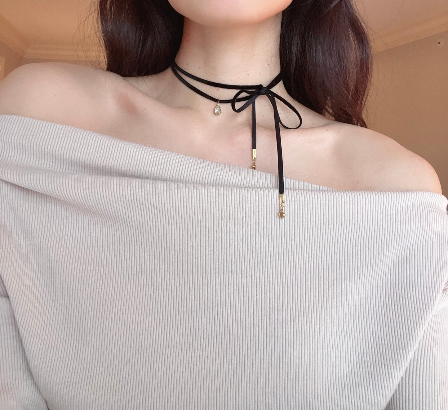 Vivienne Velvet Wrap Choker Necklace - Black